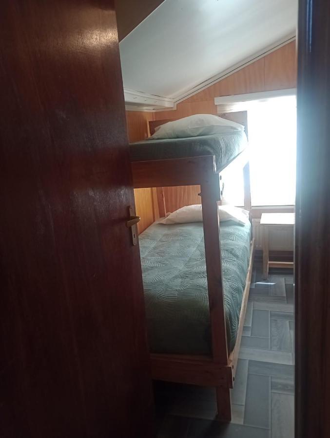 Isla Yu Backpacker Hostel Πουέρτο Νατάλες Εξωτερικό φωτογραφία
